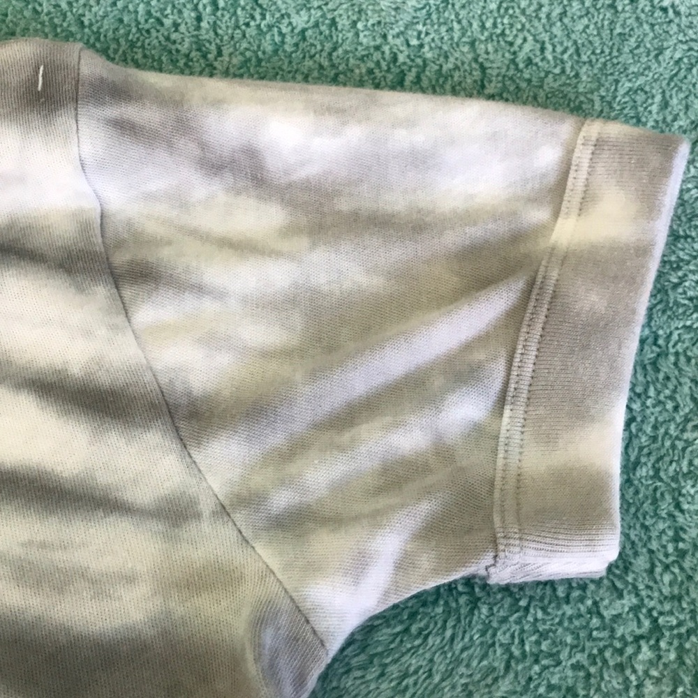 VS PINK Tie-Dye Soft T-Shirt Gray/White - Picture 4 of 4
